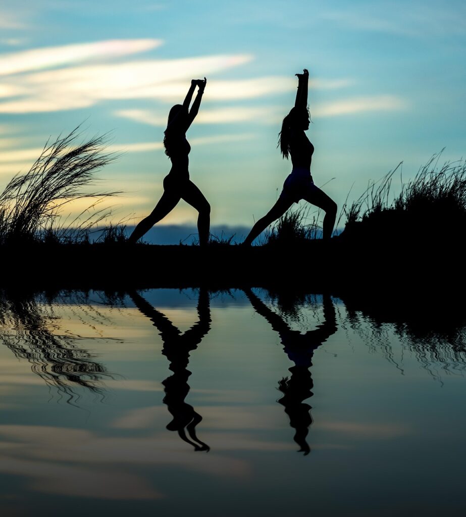 women, yoga, nature, silhouettes, water, reflection, mirroring, water reflection, pose, posing, yoga pose, meditation, stretching, wellness, well-being, exercise, adults, asia, girls, morning, outdoors, pair, people, stance, sunrise, sunset